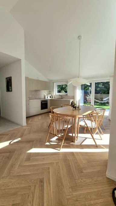 Haus Am Waldrand Und In Seenaehe Lehnin Exteriör bild